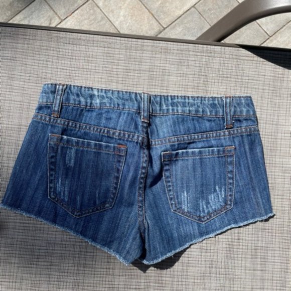 I LOVE H.EIGHTY ONE BOHO CUT-OFF JEAN SHORTS 24 - Picture 5 of 8
